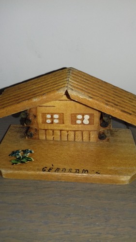 Ancien petit chalet - ancien, bois